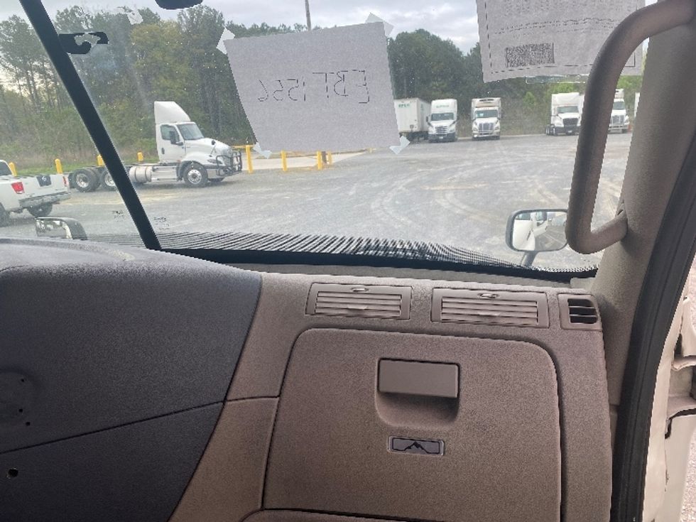 Day Cab Tractor-Heavy Duty Tractors-Freightliner-2019-Cascadia 11364ST-Resaca-GA-307,250\n\t\tmiles-$ 45,250 - Image 13