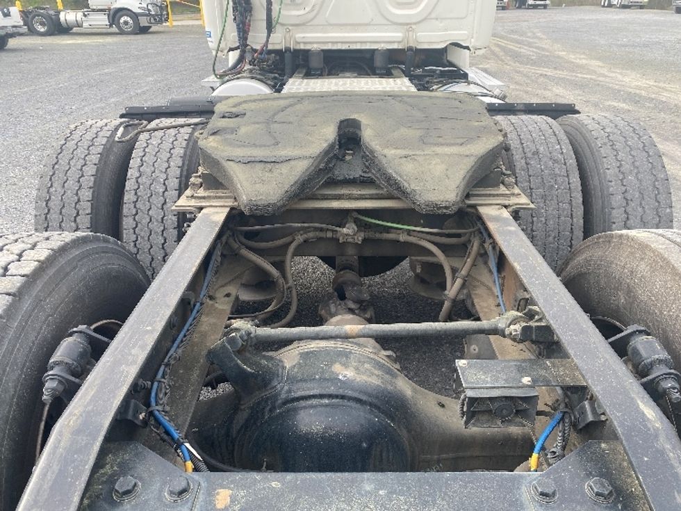 Day Cab Tractor-Heavy Duty Tractors-Freightliner-2019-Cascadia 11364ST-Resaca-GA-307,250\n\t\tmiles-$ 45,250 - Image 6