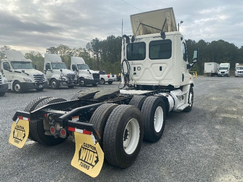 Day Cab Tractor-Heavy Duty Tractors-Freightliner-2019-Cascadia 11364ST-Resaca-GA-307,250\n\t\tmiles-$ 45,250 - Image 7