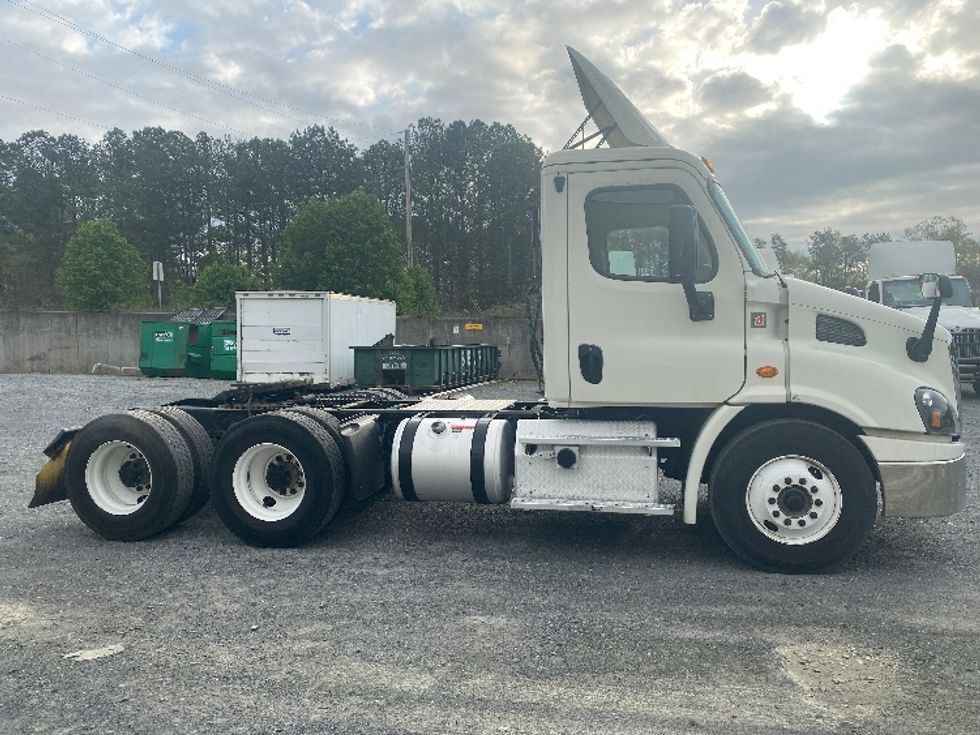 Day Cab Tractor-Heavy Duty Tractors-Freightliner-2019-Cascadia 11364ST-Resaca-GA-307,250\n\t\tmiles-$ 45,250 - Image 8