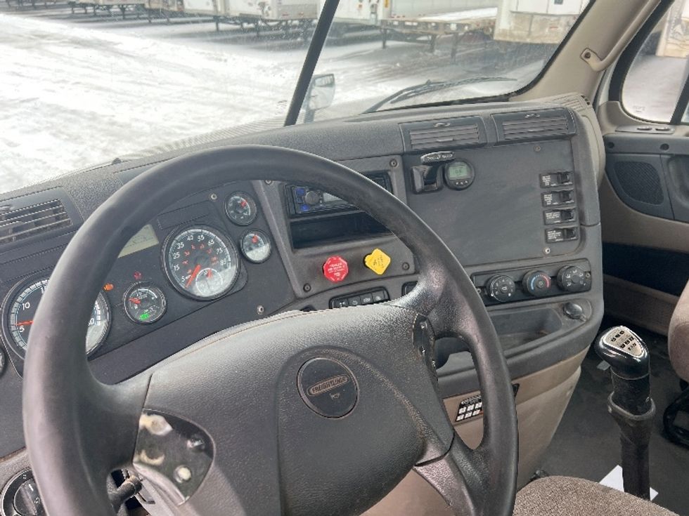 Day Cab Tractor-Heavy Duty Tractors-Freightliner-2019-Cascadia 11364ST-Rochester-NY-146,277\n\t\tmiles-$ 46,250 - Image 10