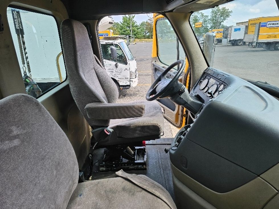 Day Cab Tractor-Heavy Duty Tractors-Freightliner-2019-Cascadia 11364ST-South Plainfield-NJ-454,599\n\t\tmiles-$ 38,000 - Image 14