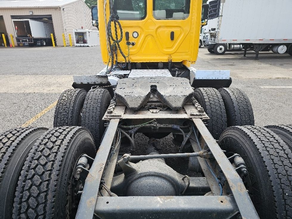 Day Cab Tractor-Heavy Duty Tractors-Freightliner-2019-Cascadia 11364ST-South Plainfield-NJ-454,599\n\t\tmiles-$ 38,000 - Image 6