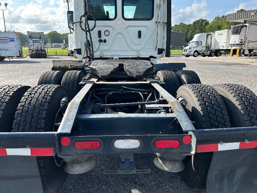 Day Cab Tractor-Heavy Duty Tractors-Freightliner-2019-Cascadia 11364ST-Suffolk-VA-167,283\n\t\tmiles-$ 53,250 - Image 6