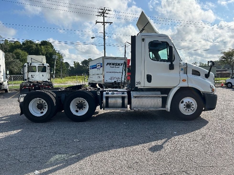 Day Cab Tractor-Heavy Duty Tractors-Freightliner-2019-Cascadia 11364ST-Suffolk-VA-167,283\n\t\tmiles-$ 53,250 - Image 8