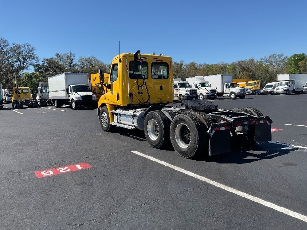 Day Cab Tractor-Heavy Duty Tractors-Freightliner-2019-Cascadia 11364ST-Tampa-FL-434,822\n\t\tmiles-$ 37,250 - Image 5