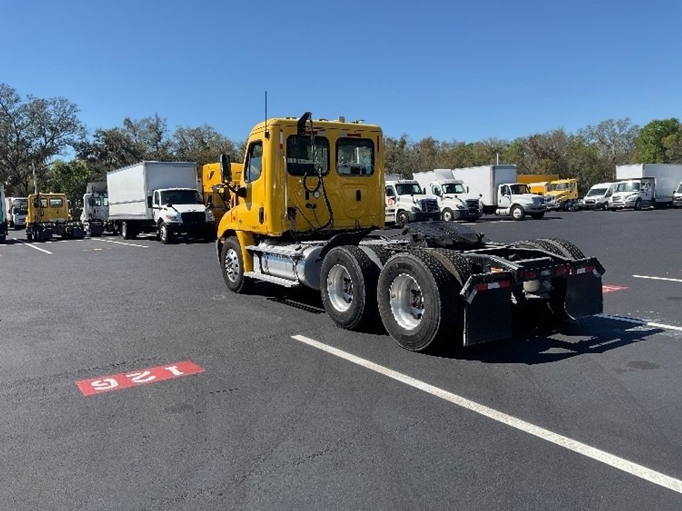 Day Cab Tractor-Heavy Duty Tractors-Freightliner-2019-Cascadia 11364ST-Tampa-FL-435,510\n\t\tmiles-$ 30,500 - Image 5