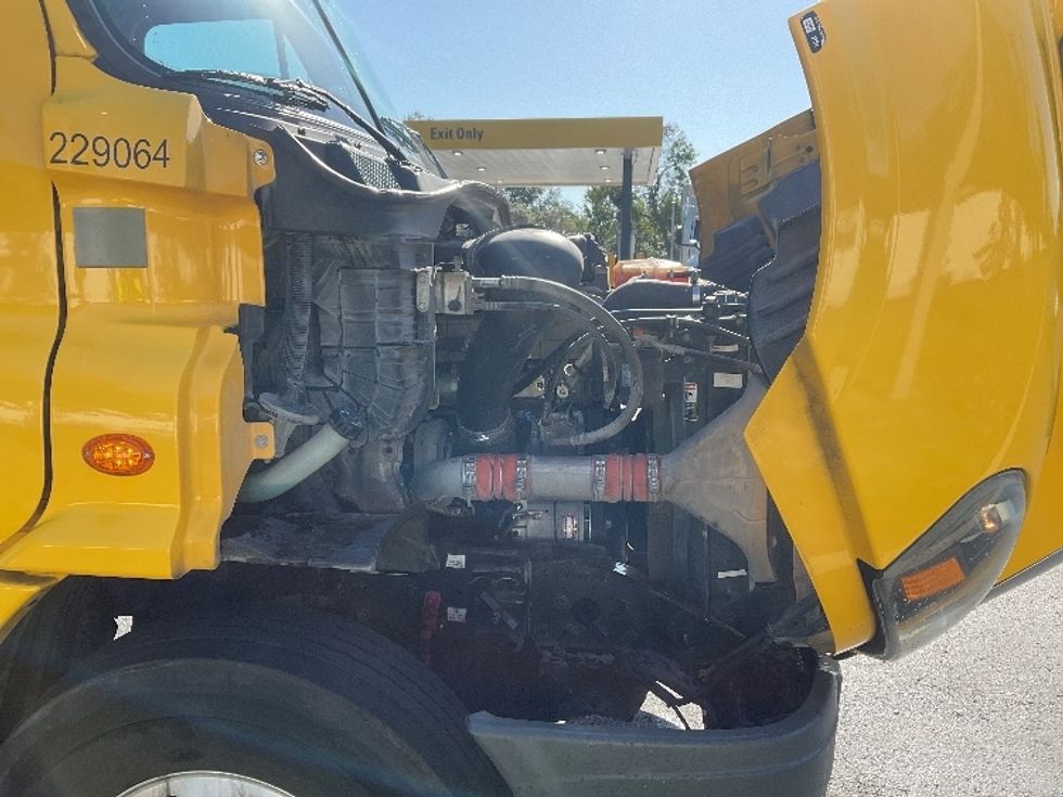 Day Cab Tractor-Heavy Duty Tractors-Freightliner-2019-Cascadia 11364ST-Tampa-FL-461,986\n\t\tmiles-$ 33,250 - Image 15