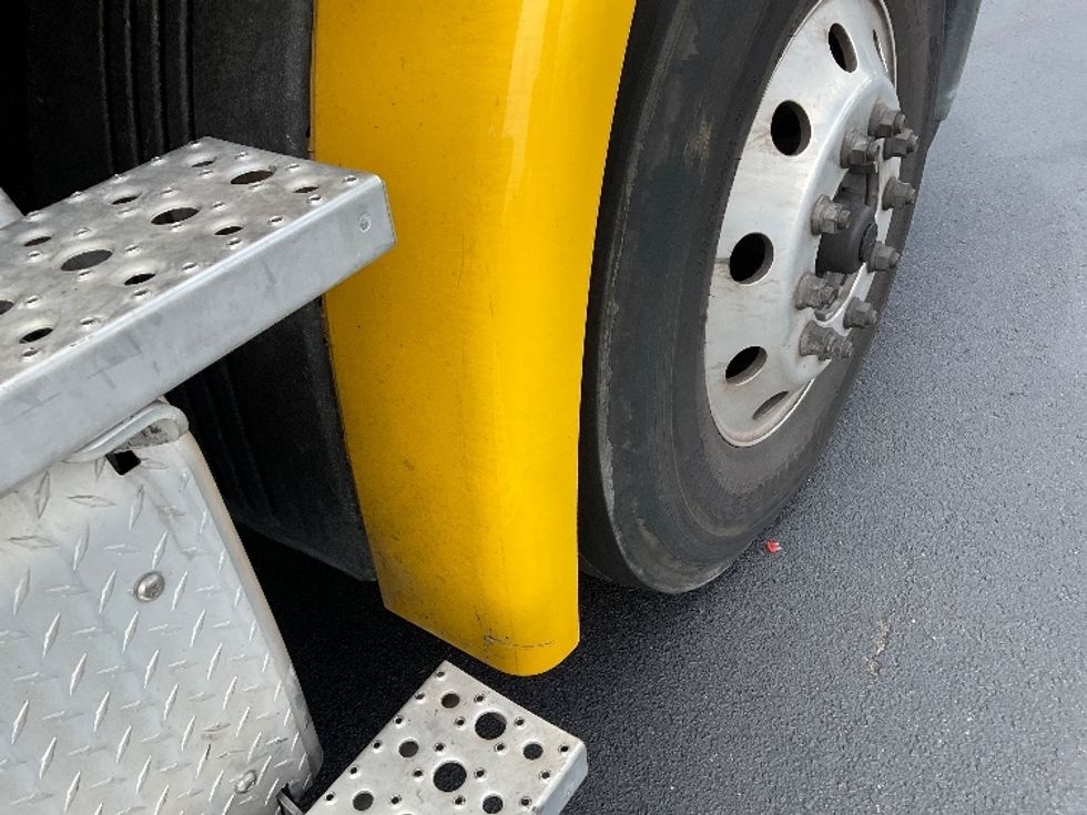 Day Cab Tractor-Heavy Duty Tractors-Freightliner-2019-Cascadia 11364ST-Tampa-FL-461,986\n\t\tmiles-$ 33,250 - Image 23