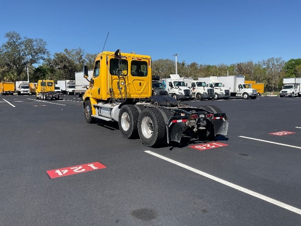 Day Cab Tractor-Heavy Duty Tractors-Freightliner-2019-Cascadia 11364ST-Tampa-FL-474,044\n\t\tmiles-$ 35,500 - Image 5