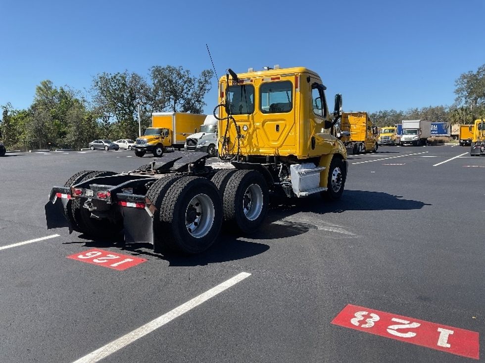 Day Cab Tractor-Heavy Duty Tractors-Freightliner-2019-Cascadia 11364ST-Tampa-FL-474,044\n\t\tmiles-$ 35,500 - Image 7