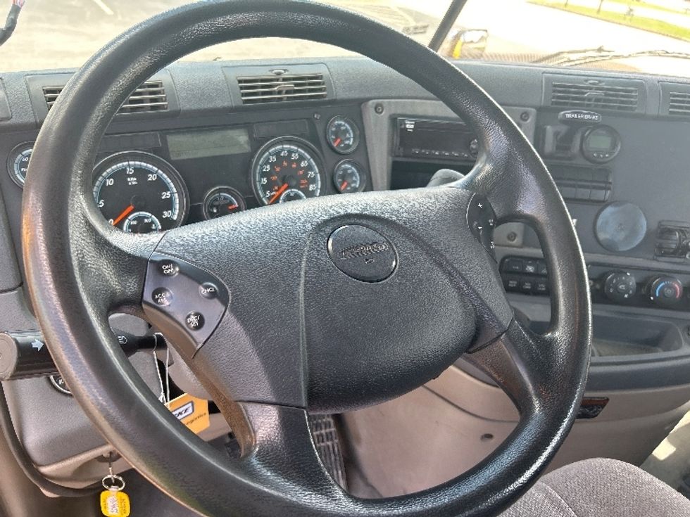 Day Cab Tractor-Heavy Duty Tractors-Freightliner-2019-Cascadia 11364ST-Tulsa-OK-267,031\n\t\tmiles-$ 39,250 - Image 11