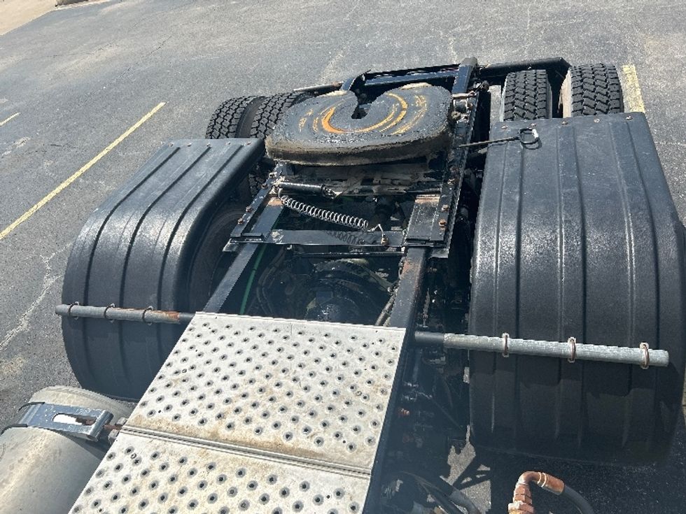 Day Cab Tractor-Heavy Duty Tractors-Freightliner-2019-Cascadia 11364ST-Tulsa-OK-267,031\n\t\tmiles-$ 39,250 - Image 17