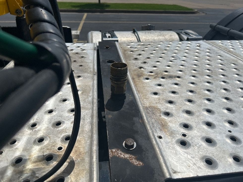 Day Cab Tractor-Heavy Duty Tractors-Freightliner-2019-Cascadia 11364ST-Tulsa-OK-267,031\n\t\tmiles-$ 39,250 - Image 18