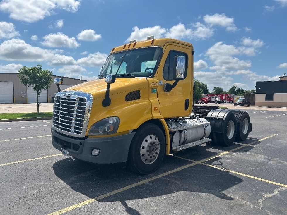 Day Cab Tractor-Heavy Duty Tractors-Freightliner-2019-Cascadia 11364ST-Tulsa-OK-267,031\n\t\tmiles-$ 39,250 - Image 3