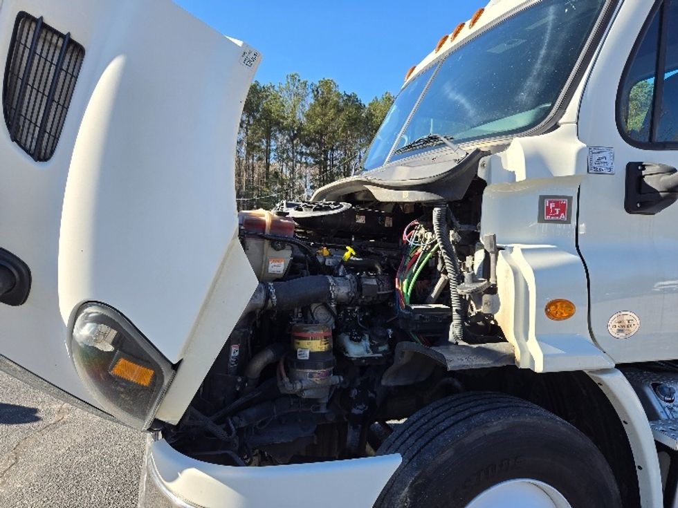 Day Cab Tractor-Heavy Duty Tractors-Freightliner-2019-Cascadia 11364ST-Villa Rica-GA-273,319\n\t\tmiles-$ 48,250 - Image 16