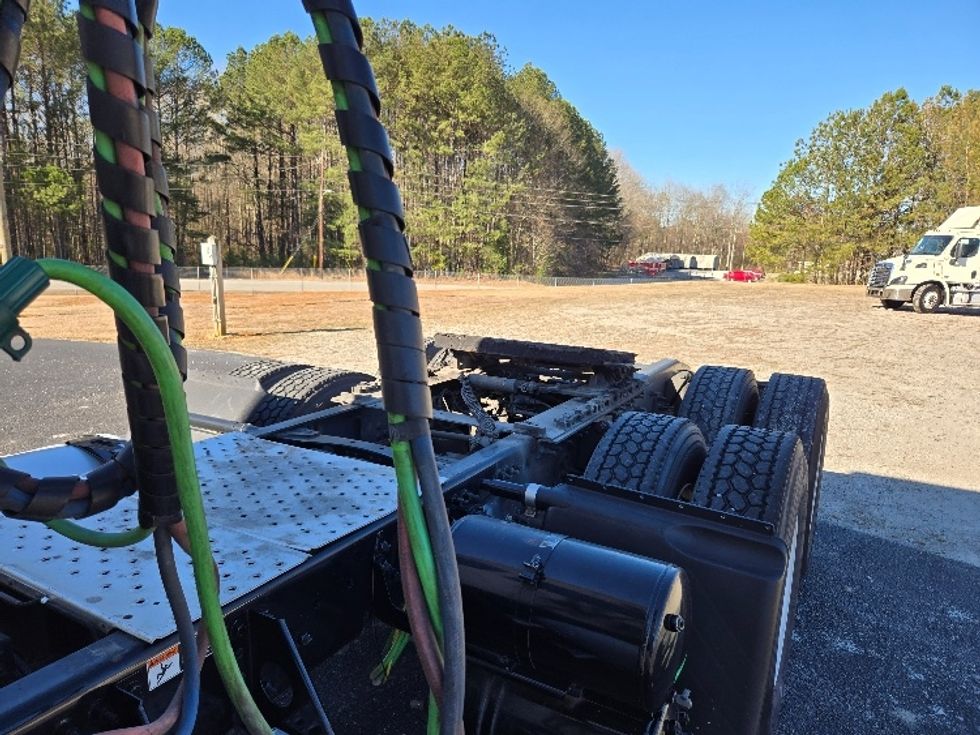 Day Cab Tractor-Heavy Duty Tractors-Freightliner-2019-Cascadia 11364ST-Villa Rica-GA-273,319\n\t\tmiles-$ 48,250 - Image 17