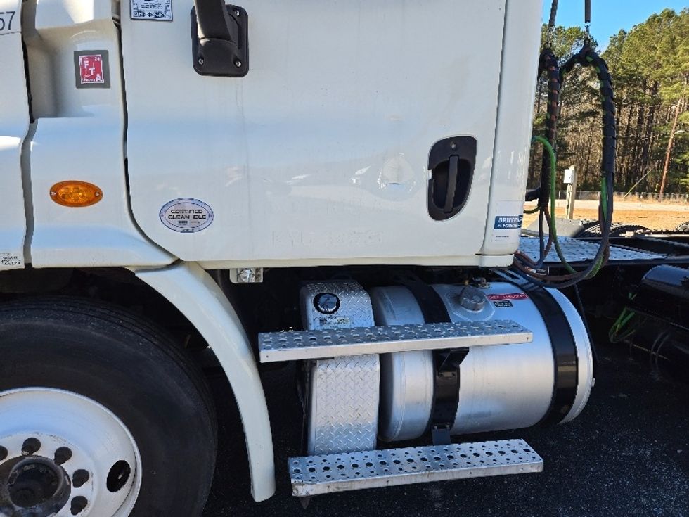 Day Cab Tractor-Heavy Duty Tractors-Freightliner-2019-Cascadia 11364ST-Villa Rica-GA-273,319\n\t\tmiles-$ 48,250 - Image 19