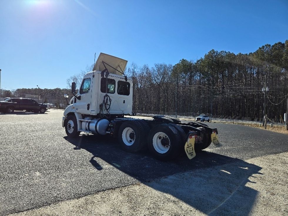 Day Cab Tractor-Heavy Duty Tractors-Freightliner-2019-Cascadia 11364ST-Villa Rica-GA-273,319\n\t\tmiles-$ 48,250 - Image 5