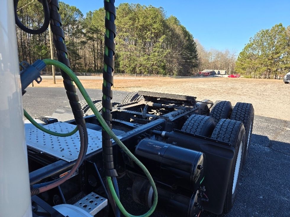 Day Cab Tractor-Heavy Duty Tractors-Freightliner-2019-Cascadia 11364ST-Villa Rica-GA-317,911\n\t\tmiles-$ 45,750 - Image 17