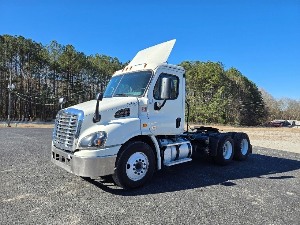 Day Cab Tractor-Heavy Duty Tractors-Freightliner-2019-Cascadia 11364ST-Villa Rica-GA-317,911\n\t\tmiles-$ 45,750 - Image 3
