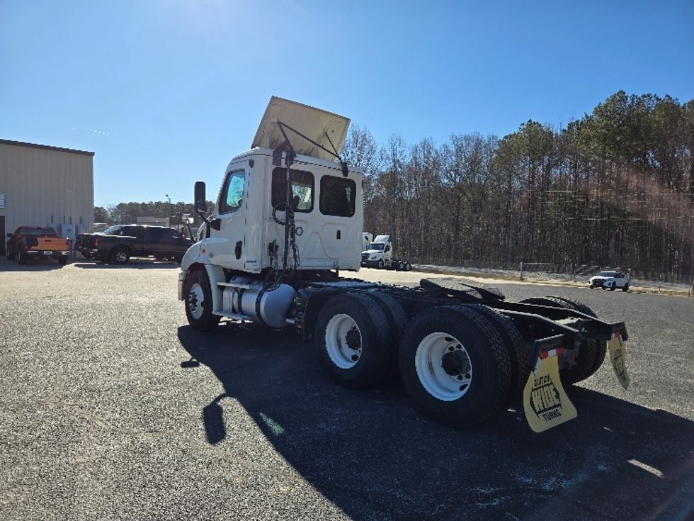 Day Cab Tractor-Heavy Duty Tractors-Freightliner-2019-Cascadia 11364ST-Villa Rica-GA-317,911\n\t\tmiles-$ 45,750 - Image 5