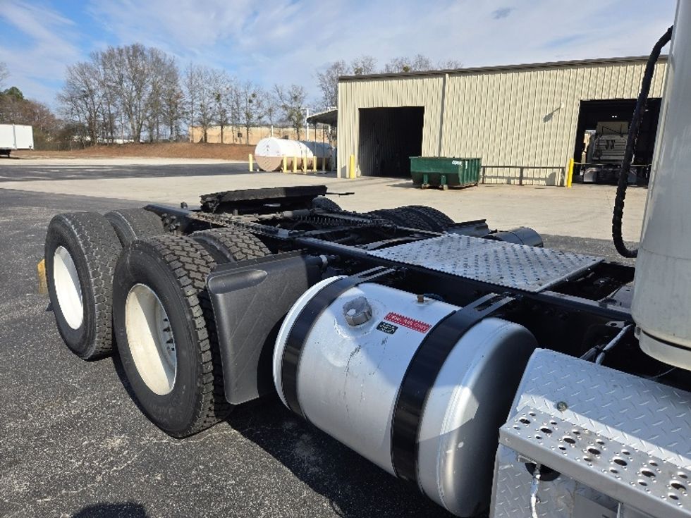 Day Cab Tractor-Heavy Duty Tractors-Freightliner-2019-Cascadia 11364ST-Villa Rica-GA-318,135\n\t\tmiles-$ 45,750 - Image 18