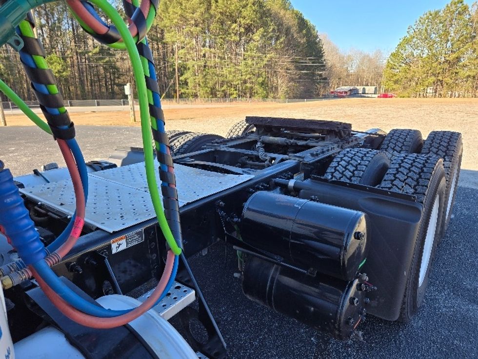 Day Cab Tractor-Heavy Duty Tractors-Freightliner-2019-Cascadia 11364ST-Villa Rica-GA-353,458\n\t\tmiles-$ 44,250 - Image 17