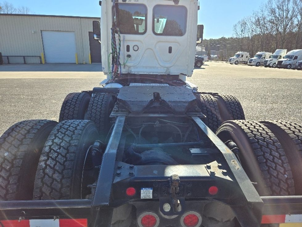 Day Cab Tractor-Heavy Duty Tractors-Freightliner-2019-Cascadia 11364ST-Villa Rica-GA-353,458\n\t\tmiles-$ 44,250 - Image 6
