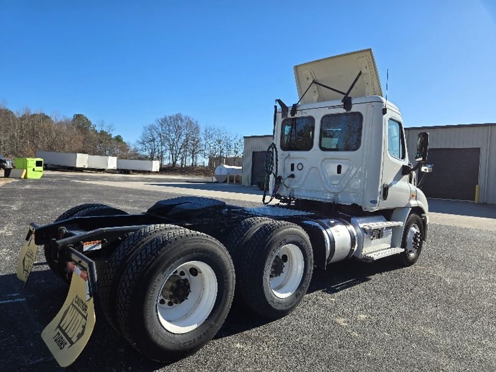 Day Cab Tractor-Heavy Duty Tractors-Freightliner-2019-Cascadia 11364ST-Villa Rica-GA-353,458\n\t\tmiles-$ 44,250 - Image 7