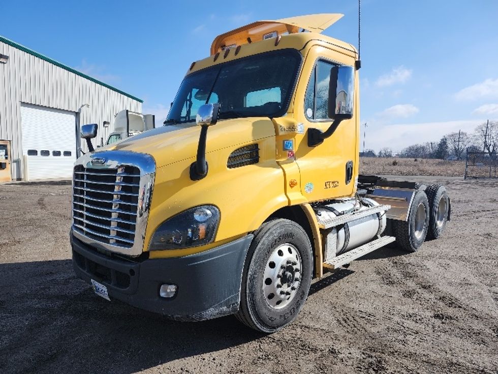 Day Cab Tractor-Heavy Duty Tractors-Freightliner-2019-Cascadia 11364ST-Wabash-IN-520,439\n\t\tmiles-$ 30,750 - Image 3
