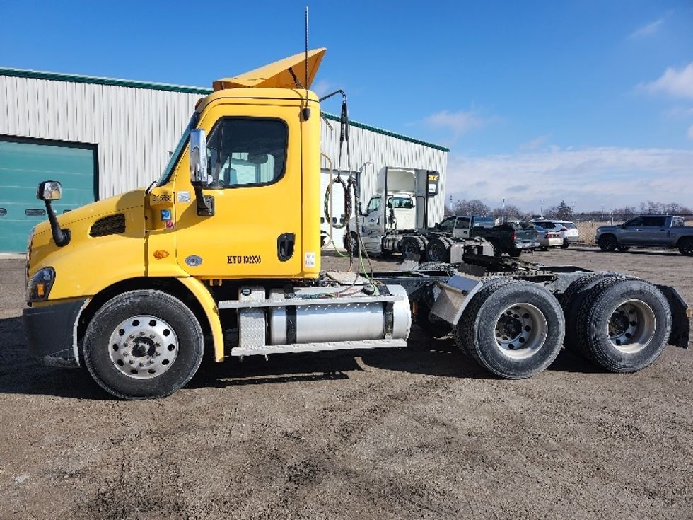 Day Cab Tractor-Heavy Duty Tractors-Freightliner-2019-Cascadia 11364ST-Wabash-IN-520,439\n\t\tmiles-$ 30,750 - Image 4