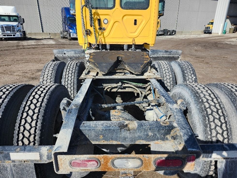 Day Cab Tractor-Heavy Duty Tractors-Freightliner-2019-Cascadia 11364ST-Wabash-IN-520,439\n\t\tmiles-$ 30,750 - Image 6