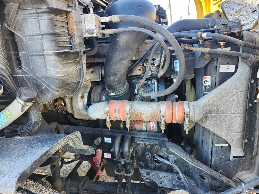 Day Cab Tractor-Heavy Duty Tractors-Freightliner-2019-Cascadia 11364ST-Wabash-IN-552,680\n\t\tmiles-$ 27,750 - Image 15