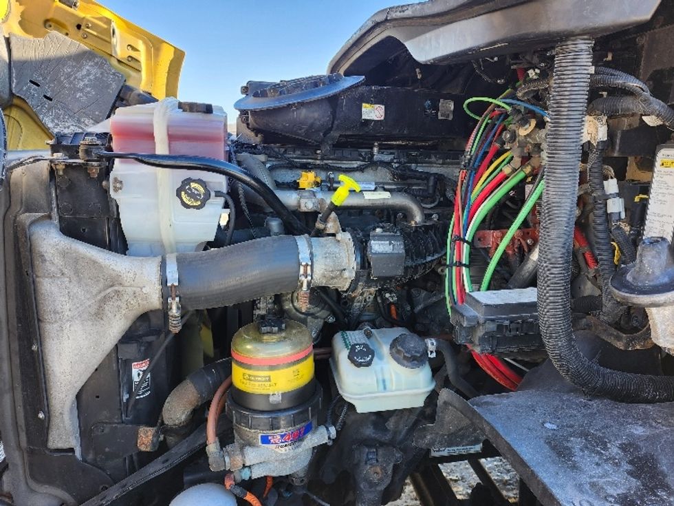 Day Cab Tractor-Heavy Duty Tractors-Freightliner-2019-Cascadia 11364ST-Wabash-IN-552,680\n\t\tmiles-$ 27,750 - Image 16