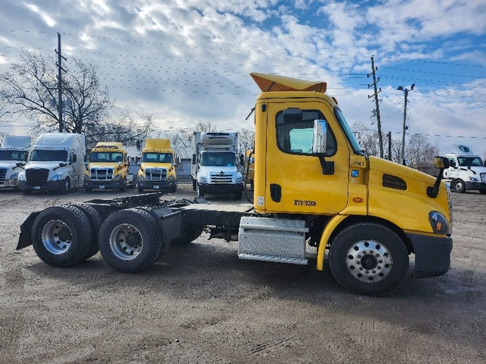 Day Cab Tractor-Heavy Duty Tractors-Freightliner-2019-Cascadia 11364ST-Wabash-IN-552,680\n\t\tmiles-$ 27,750 - Image 8