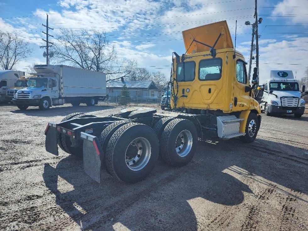 Day Cab Tractor-Heavy Duty Tractors-Freightliner-2019-Cascadia 11364ST-Wabash-IN-572,487\n\t\tmiles-$ 27,250 - Image 7
