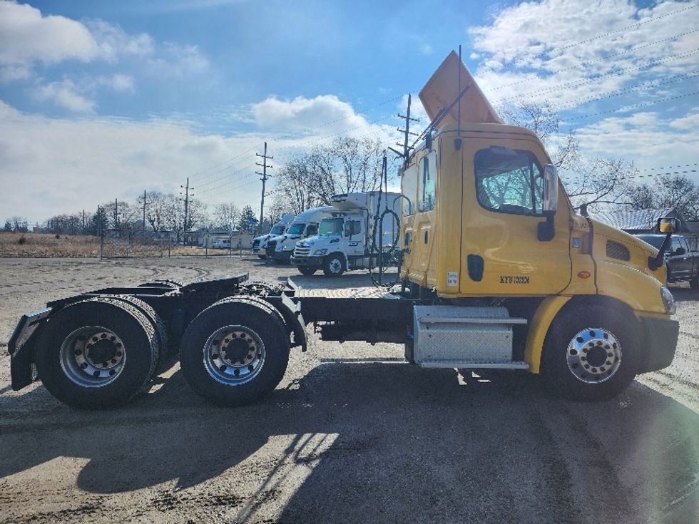 Day Cab Tractor-Heavy Duty Tractors-Freightliner-2019-Cascadia 11364ST-Wabash-IN-572,487\n\t\tmiles-$ 27,250 - Image 8