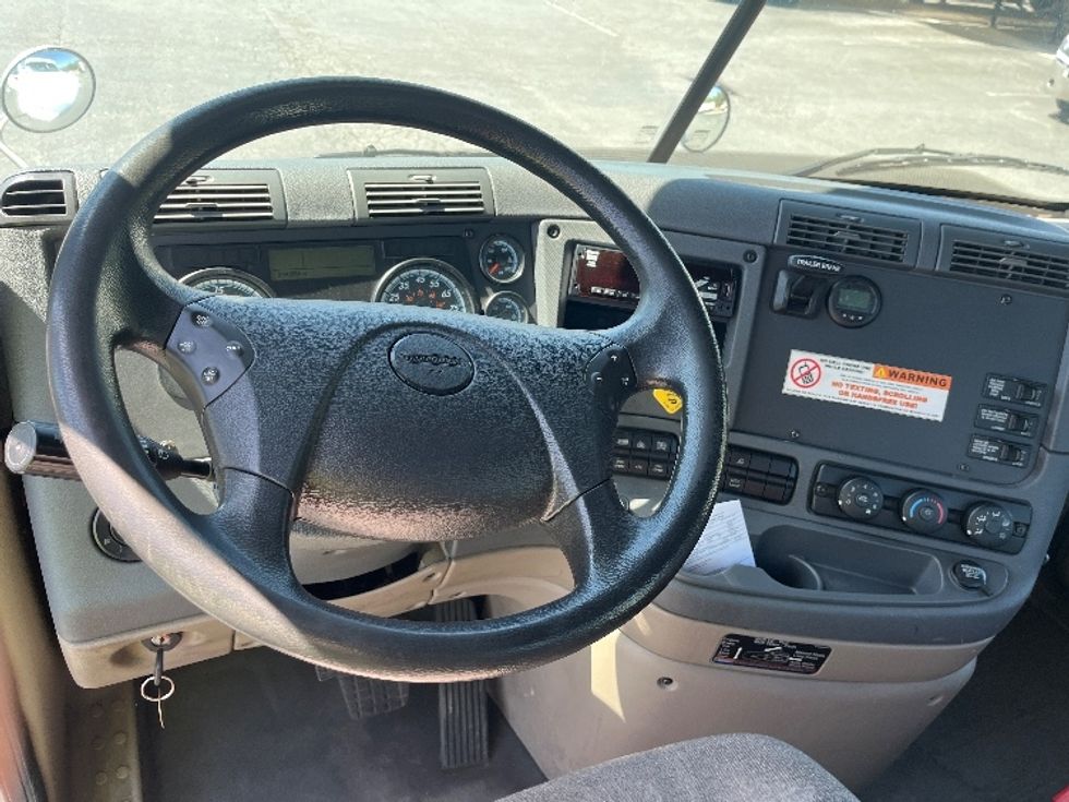 Day Cab Tractor-Heavy Duty Tractors-Freightliner-2019-Cascadia 11364ST-Winston Salem-NC-314,687\n\t\tmiles-$ 46,500 - Image 10