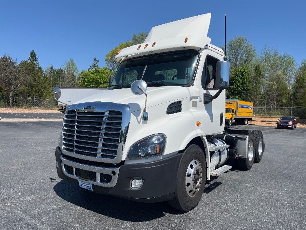 Day Cab Tractor-Heavy Duty Tractors-Freightliner-2019-Cascadia 11364ST-Winston Salem-NC-314,687\n\t\tmiles-$ 46,500 - Image 3