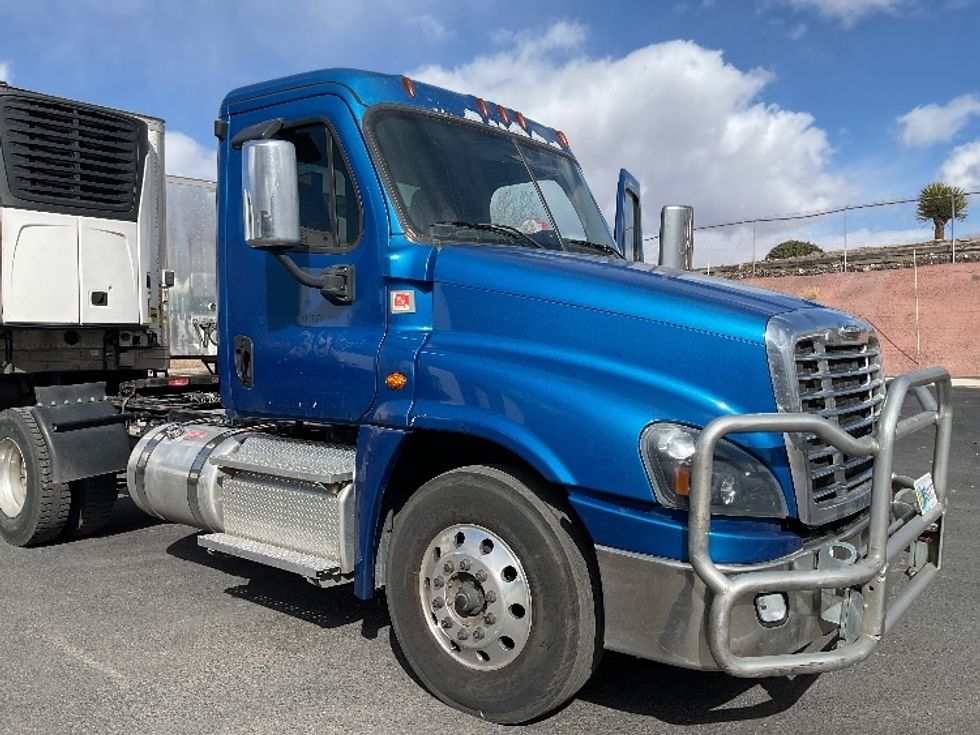 Day Cab Tractor-Heavy Duty Tractors-Freightliner-2019-Cascadia 12542ST-Albuquerque-NM-442,144\n\t\tmiles-$ 28,000 - Image 1