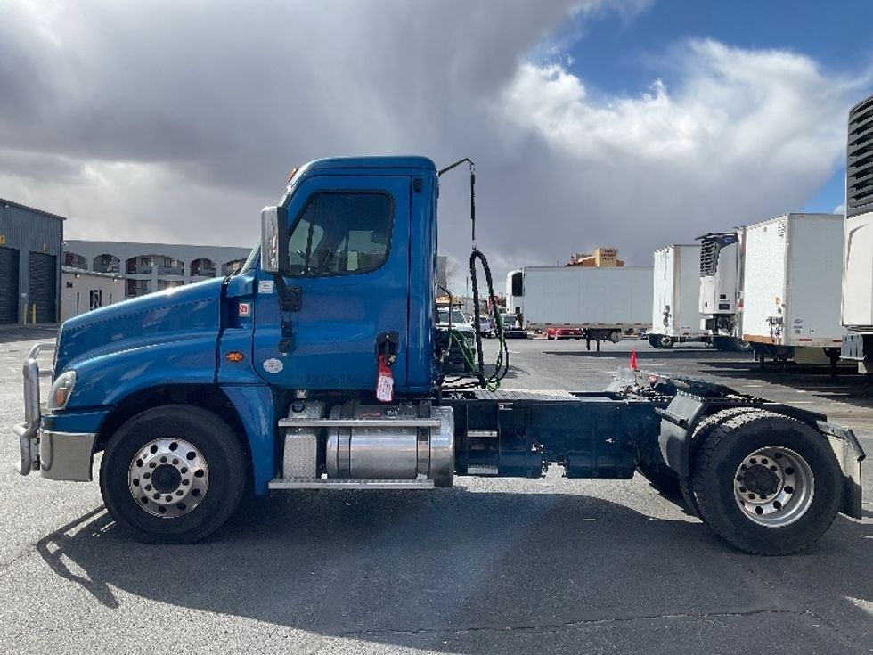 Day Cab Tractor-Heavy Duty Tractors-Freightliner-2019-Cascadia 12542ST-Albuquerque-NM-442,144\n\t\tmiles-$ 28,000 - Image 4
