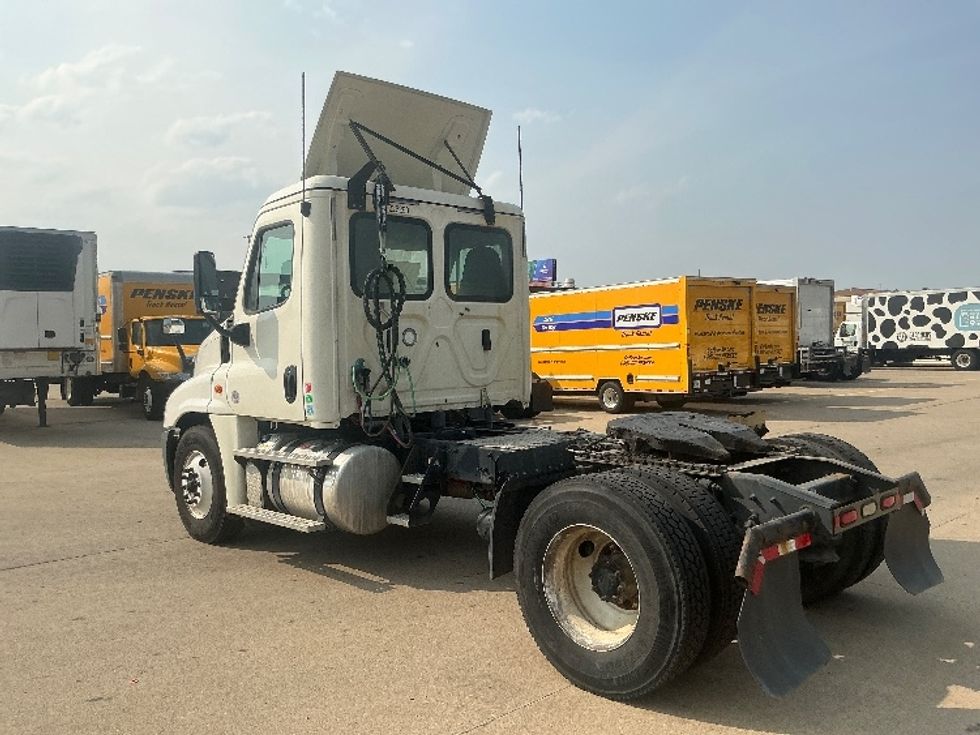Day Cab Tractor-Heavy Duty Tractors-Freightliner-2019-Cascadia 12542ST-Allen Park-MI-261,061\n\t\tmiles-$ 37,000 - Image 5