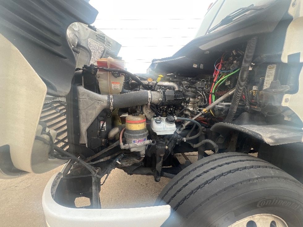 Day Cab Tractor-Heavy Duty Tractors-Freightliner-2019-Cascadia 12542ST-Allen Park-MI-363,975\n\t\tmiles-$ 33,250 - Image 15