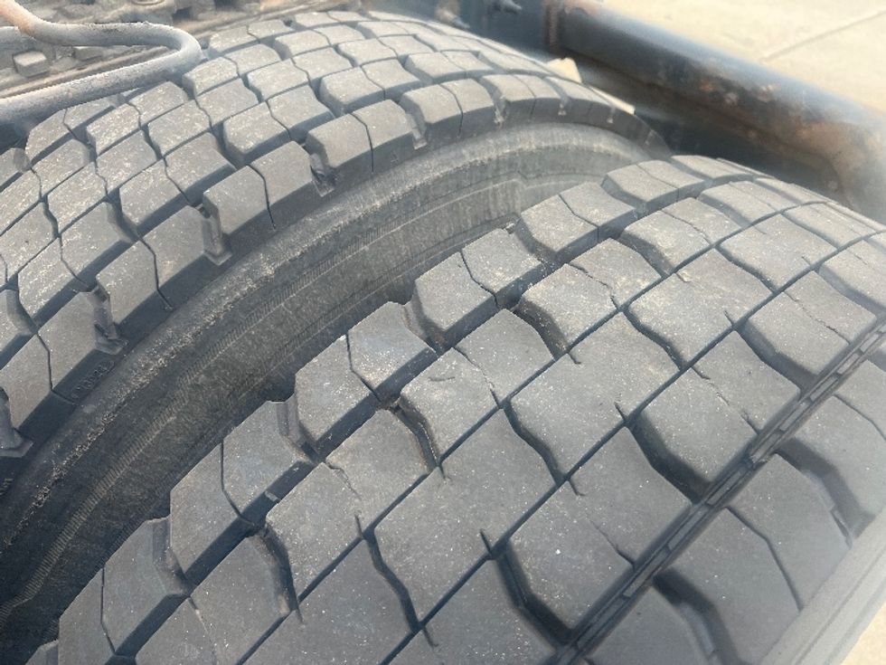 Day Cab Tractor-Heavy Duty Tractors-Freightliner-2019-Cascadia 12542ST-Allen Park-MI-363,975\n\t\tmiles-$ 33,250 - Image 18