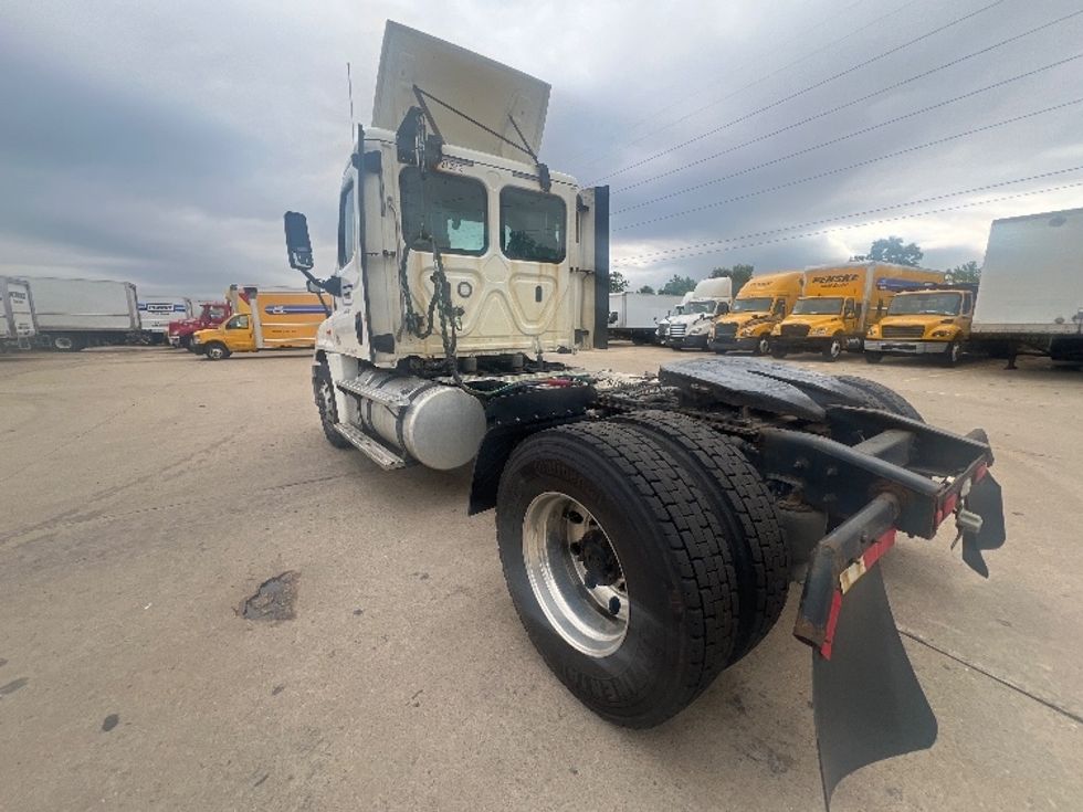 Day Cab Tractor-Heavy Duty Tractors-Freightliner-2019-Cascadia 12542ST-Allen Park-MI-363,975\n\t\tmiles-$ 33,250 - Image 5