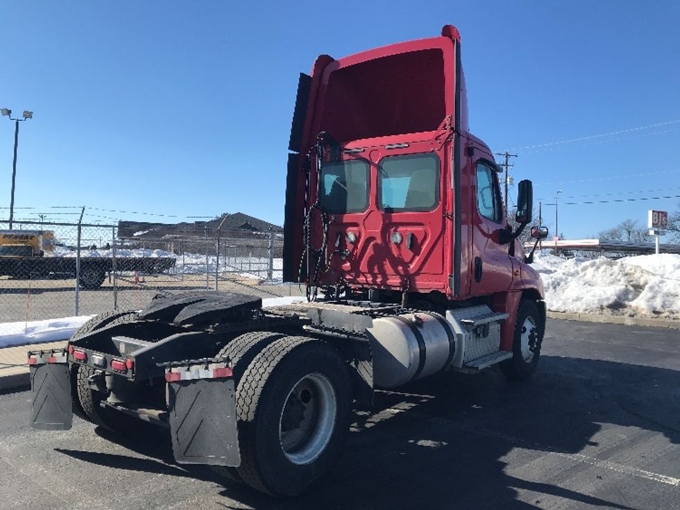 Day Cab Tractor-Heavy Duty Tractors-Freightliner-2019-Cascadia 12542ST-Allentown-PA-342,269\n\t\tmiles-$ 26,000 - Image 7