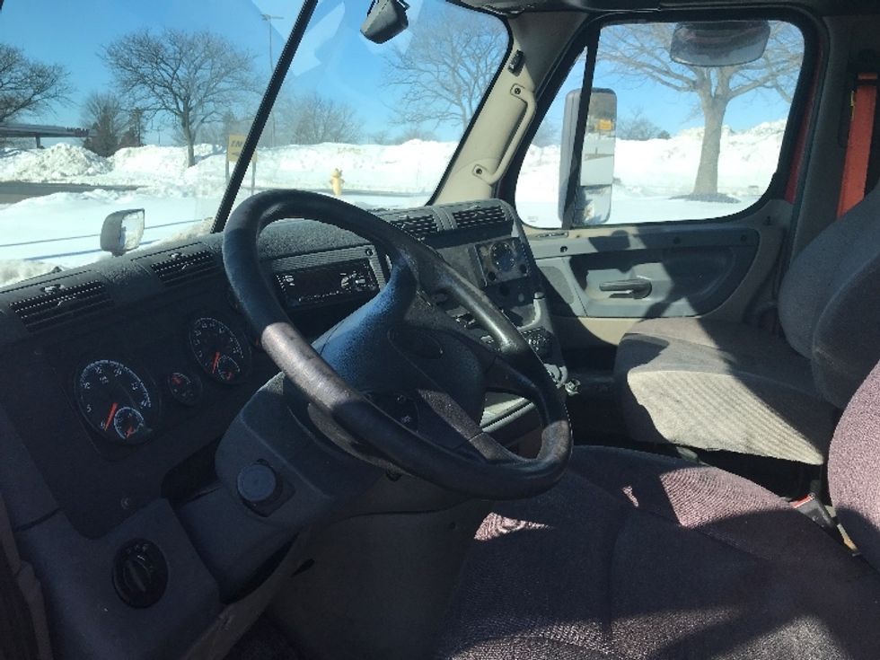 Day Cab Tractor-Heavy Duty Tractors-Freightliner-2019-Cascadia 12542ST-Allentown-PA-342,269\n\t\tmiles-$ 28,250 - Image 10