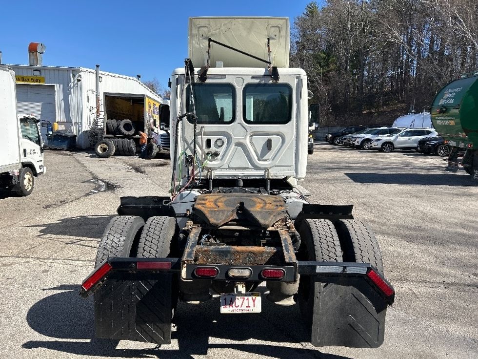 Day Cab Tractor-Heavy Duty Tractors-Freightliner-2019-Cascadia 12542ST-Auburn-MA-280,800\n\t\tmiles-$ 28,750 - Image 6