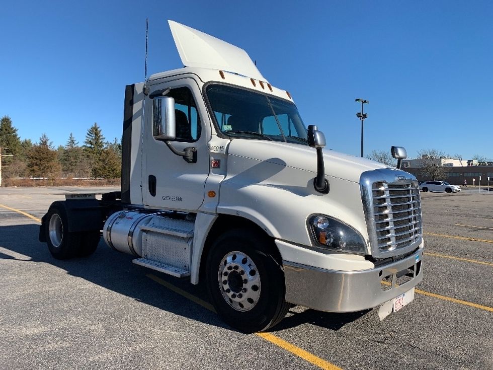 Day Cab Tractor-Heavy Duty Tractors-Freightliner-2019-Cascadia 12542ST-Auburn-MA-434,233\n\t\tmiles-$ 29,250 - Image 1